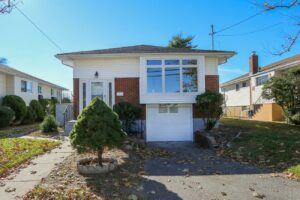 95 Marcus Ave, New Hyde Park 2